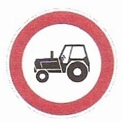 B 6 - Zákaz vjezdu traktorů