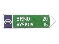 IS 2d - Směrová tabule pro příjezd k silnici pro motorová vozidla (s dvěma cíli)